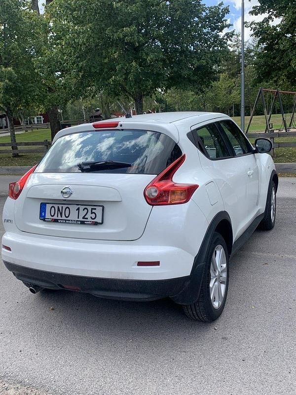 Vit Begagnad 2014 Nissan Juke SUV | 88 000 kr (Marknadspris) - Bild 1/3