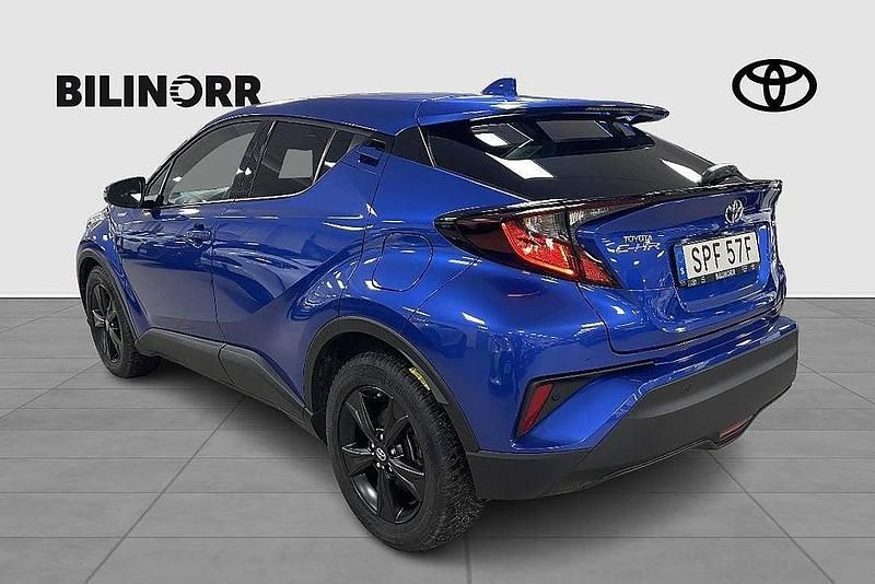 Begagnad Toyota C-HR Edition 124 HK (91 kW) 2021 Blå SUV