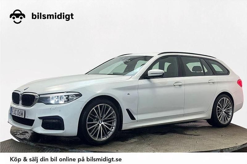 Vit Begagnad 2019 BMW 520 M Sport Kombi | 229 900 kr (Bra pris) - Bild 1/3