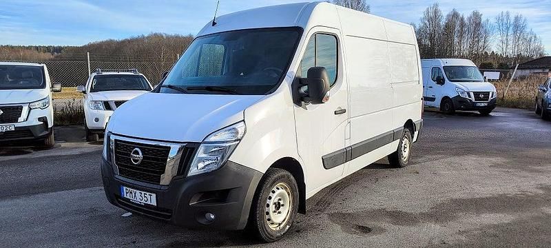 Vit Begagnad 2021 Nissan NV400 Van | 249 375 kr (Dyr) - Bild 1/4