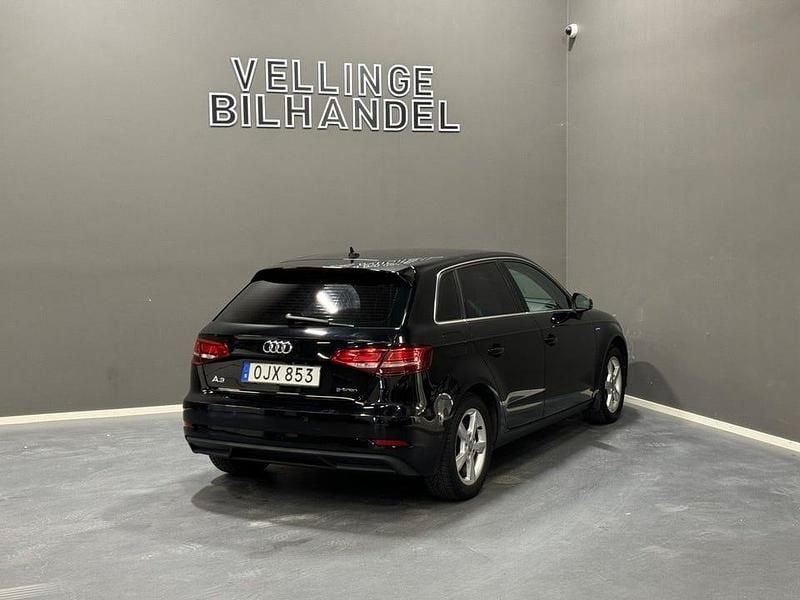 Begagnad Audi A3 Sportback g-tron 110 HK (80 kW) 2016 Svart Halvkombi