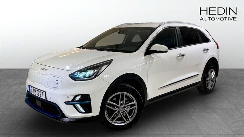 Vit (white) Begagnad 2022 Kia e-Niro 2 SUV | 279 900 kr (Marknadspris) - Bild 1/4