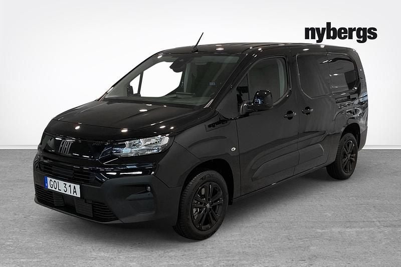 Svart Ny 2025 Fiat Doblò Minibuss | 337 375 kr - Bild 1/4