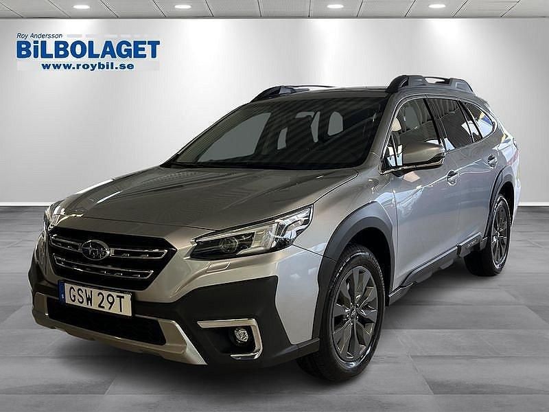 Grå Begagnad 2024 Subaru Outback SUV | 429 900 kr (Marknadspris) - Bild 1/4
