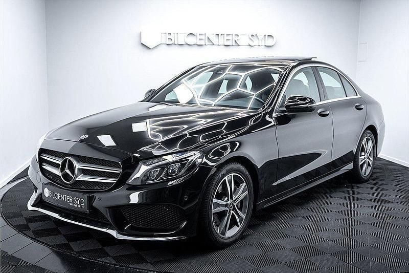 Svart Begagnad 2018 Mercedes C220 AMG line Sedan | 259 900 kr (Marknadspris) - Bild 1/4