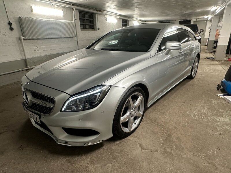 Silver Begagnad 2017 Mercedes CLS350 Shooting Brake AMG Kombi | 249 900 kr (Bra pris) - Bild 1/4