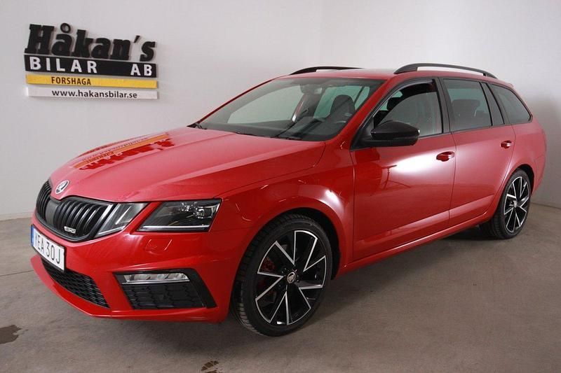 Röd Begagnad 2019 Skoda Octavia RS Kombi | 279 500 kr (Bra pris) - Bild 1/4