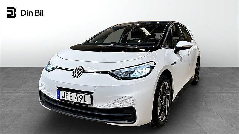 Glacier white metallic bl Begagnad 2021 VW ID.3 Pro Performance Halvkombi | 254 900 kr (Marknadspris) - Bild 1/4