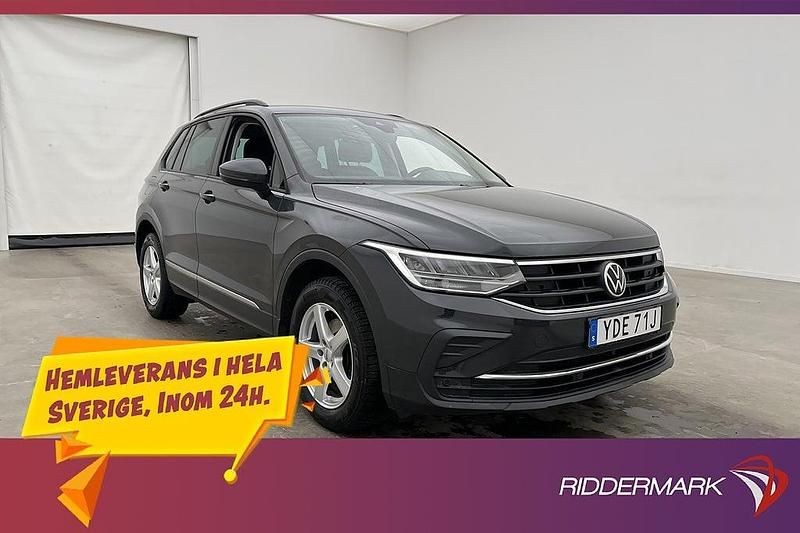 Grå Begagnad 2021 VW Tiguan SUV | 269 800 kr (Marknadspris) - Bild 1/3