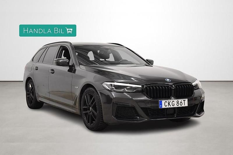 Begagnad BMW 530e M Sport 184 HK (135 kW) 2023 Grå Kombi