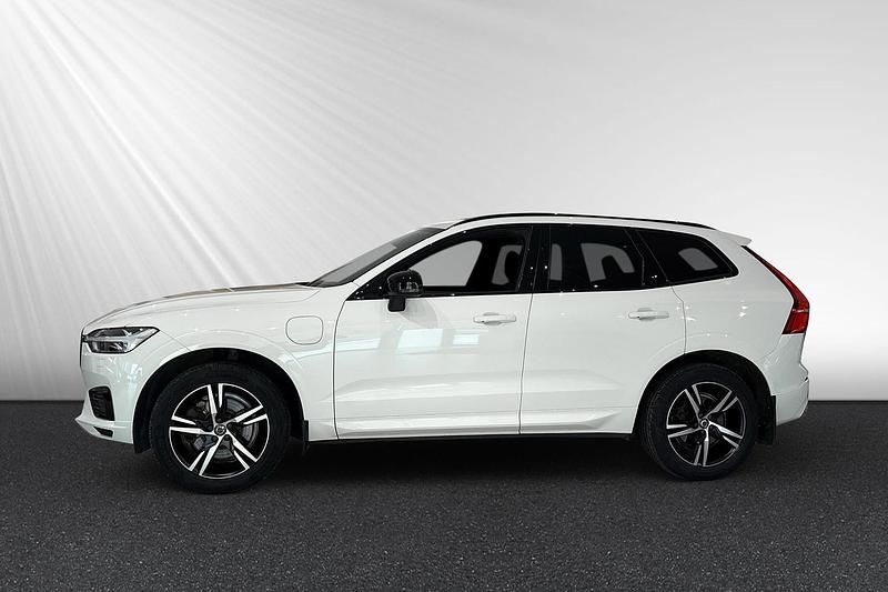 Begagnad Volvo XC60 R-Design 341 HK (250 kW) 2020 Vit SUV