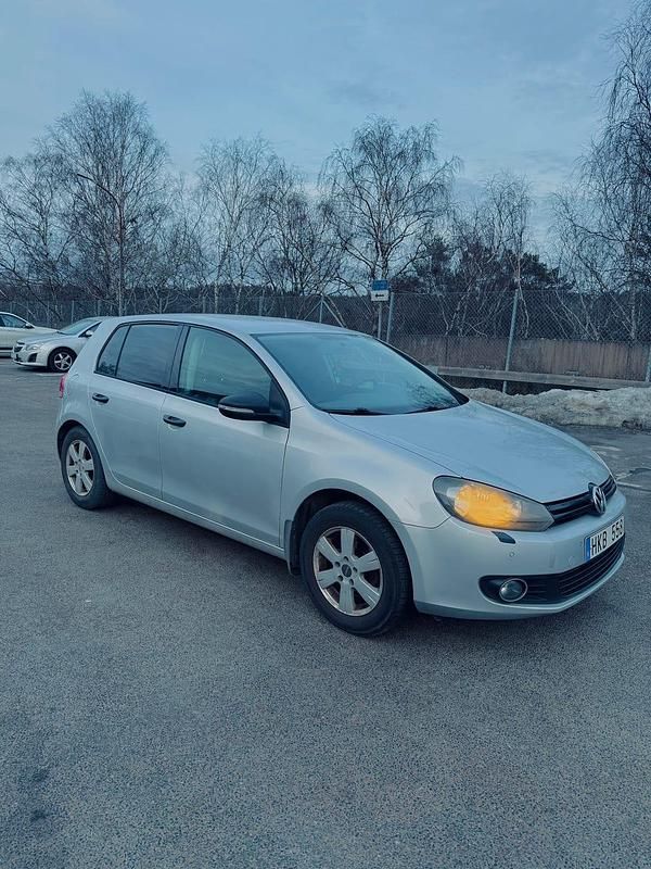 Begagnad VW Golf VII 102 HK (75 kW) 2012