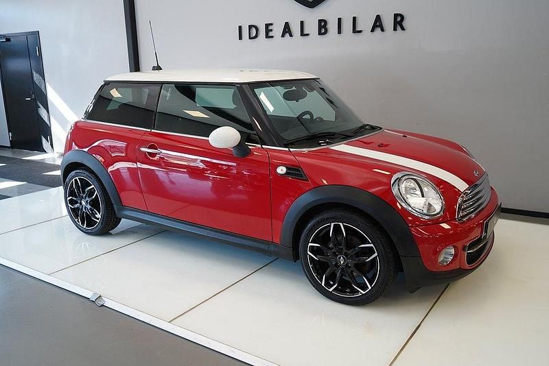 Begagnad 2014 Mini Cooper D Halvkombi | 92 900 kr (Lite dyr) - Bild 1/4