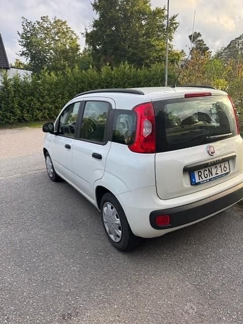 Vit Begagnad 2017 Fiat Panda Easy Halvkombi | 70 000 kr - Bild 1/4