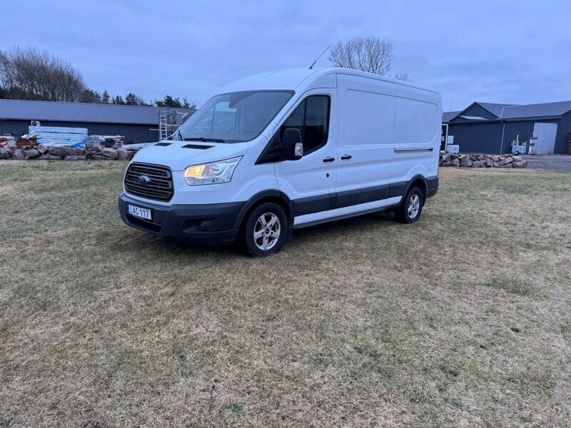 Vit Begagnad 2018 Ford Transit Van | 258 900 kr (Dyr) - Bild 1/4