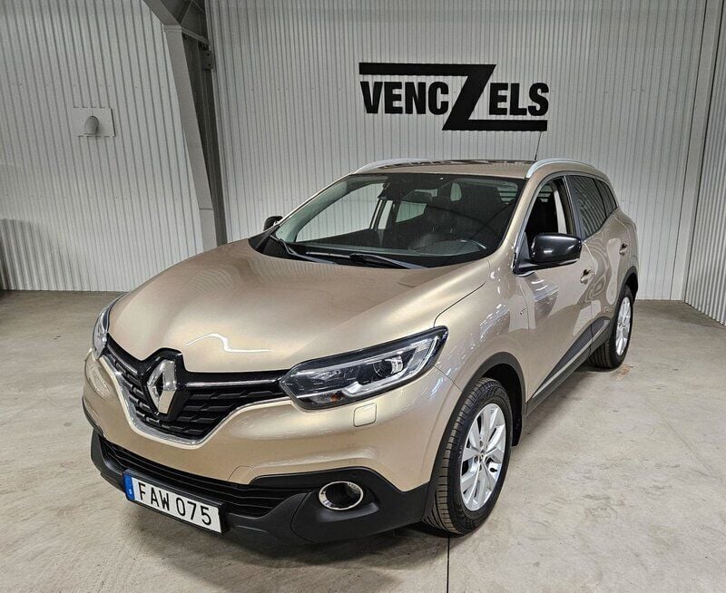 Ljusbrun Begagnad 2018 Renault Kadjar LIMITED SUV | 124 000 kr (Marknadspris) - Bild 1/4