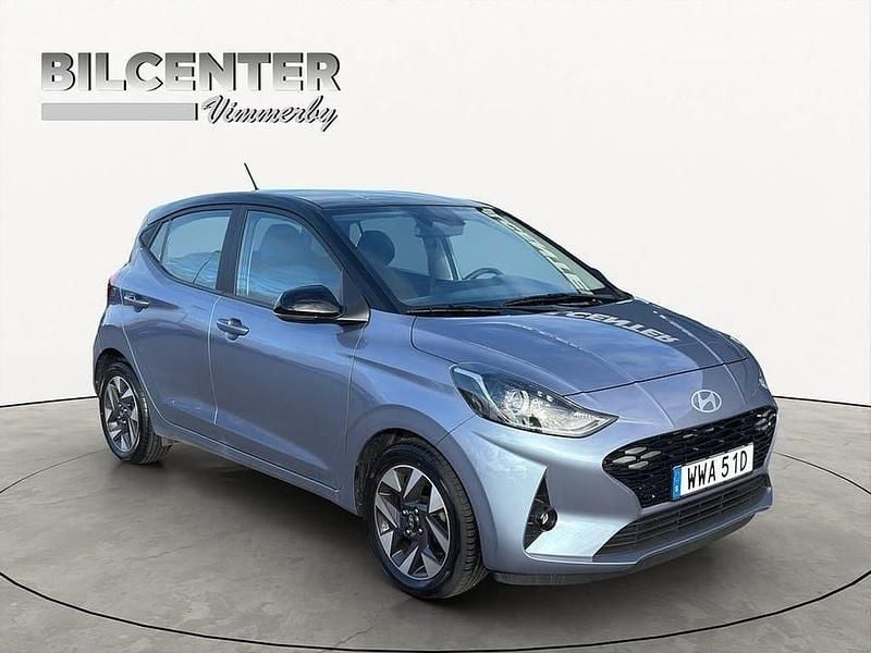 Begagnad Hyundai i10 Advanced 67 HK (49 kW) 2023 Grå Halvkombi