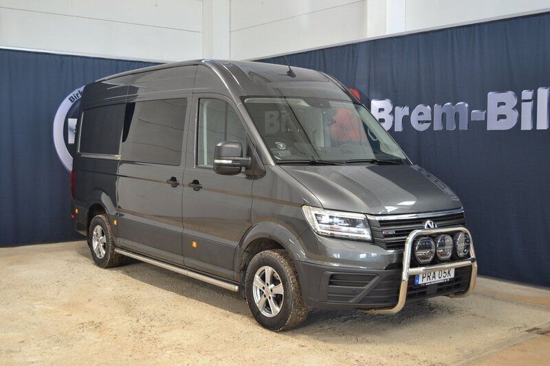 Grå Begagnad 2023 VW Crafter Van | 687 500 kr - Bild 1/4
