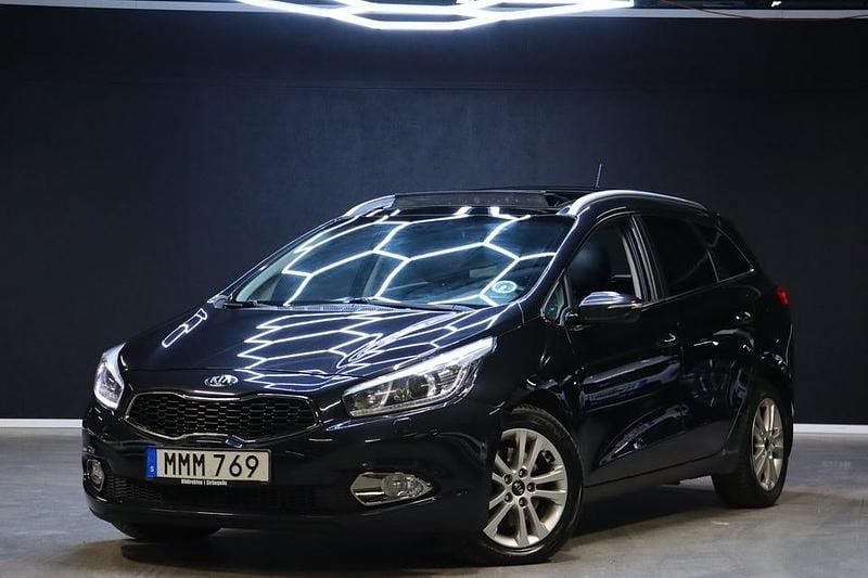 Svart Begagnad 2014 Kia Ceed Sportswagon Comfort Kombi | 99 900 kr (Lite dyr) - Bild 1/4
