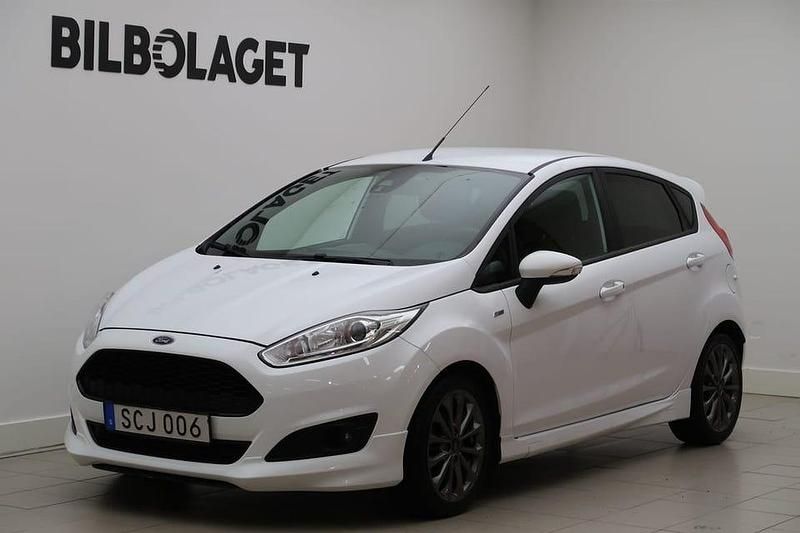 Begagnad Ford Fiesta ST-Line 101 HK (74 kW) 2016 Vit