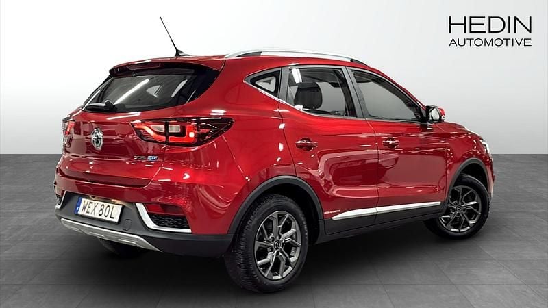 Begagnad MG ZS Luxury 105 kW (143 HK) 2020 Röd SUV