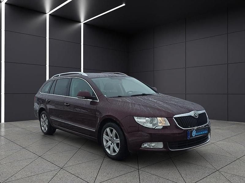 Röd Begagnad 2010 Skoda Superb Elegance Kombi | 47 900 kr (Marknadspris) - Bild 1/4