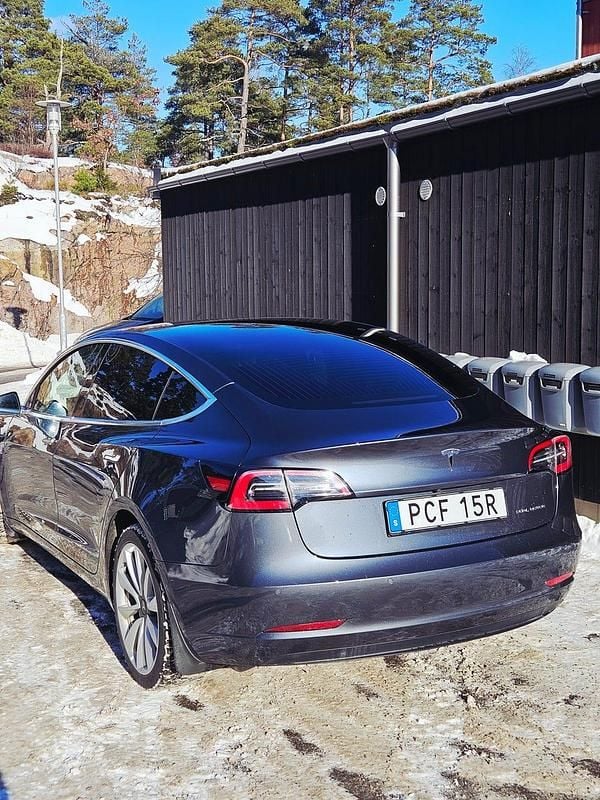 Begagnad Tesla Model 3 Long Range AWD 323 kW (440 HK) 2019 Sedan