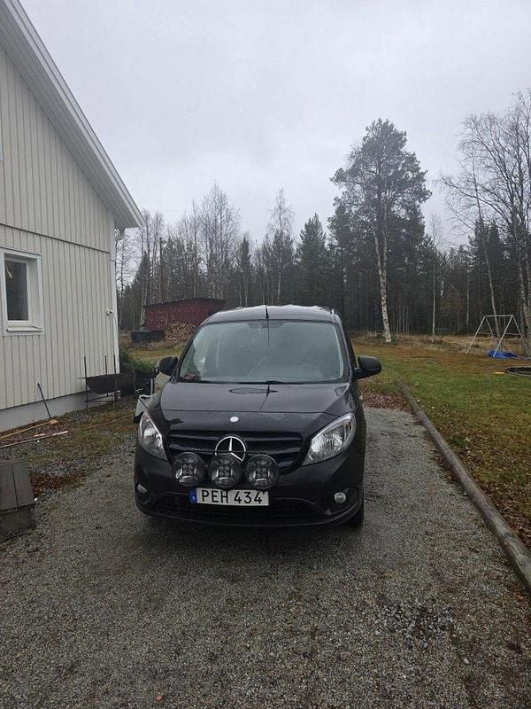 Svart Begagnad 2017 Mercedes Citan 109 | 85 000 kr (Marknadspris) - Bild 1/4