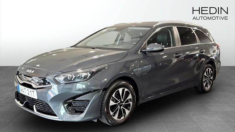 Grå metallic Begagnad 2023 Kia Ceed Sportswagon Advance Kombi | 289 900 kr (Dyr) - Bild 1/4