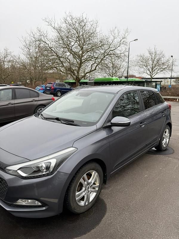 Begagnad Hyundai i20 84 HK (61 kW) 2016