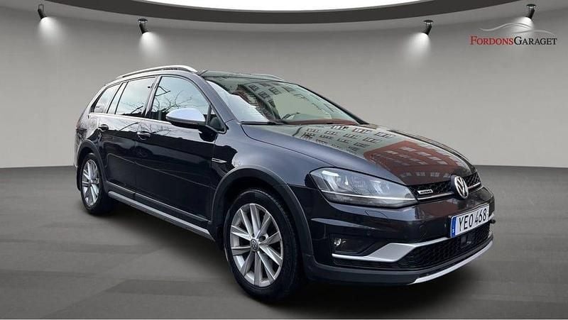 Svart Begagnad 2016 VW Golf Alltrack Kombi | 99 900 kr (Marknadspris) - Bild 1/4