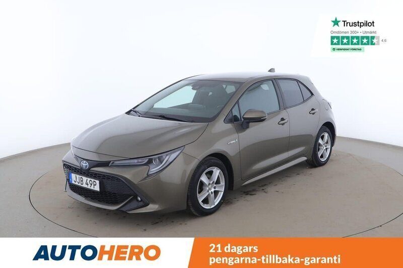 Grön Begagnad 2020 Toyota Corolla Hybrid Halvkombi | 190 000 kr (Bra pris) - Bild 1/4