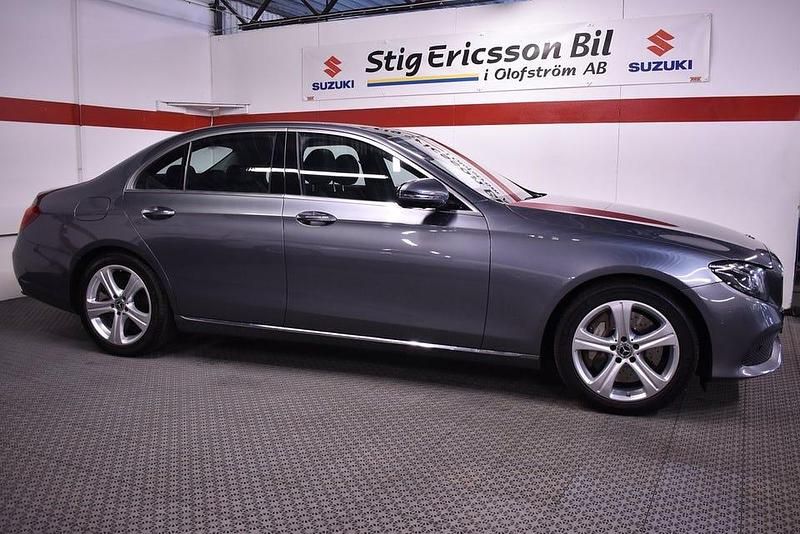 Begagnad Mercedes E400 Avantgarde 333 HK (244 kW) 2017 Grå Sedan