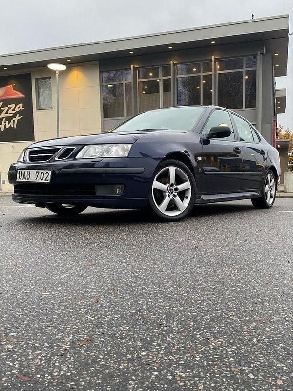 Blå Begagnad 2003 Saab 9-3 Vector Sedan | 20 000 kr (Bra pris) - Bild 1/4