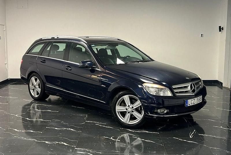 Begagnad Mercedes C220 Avantgarde 170 HK (125 kW) 2010 Blå Kombi