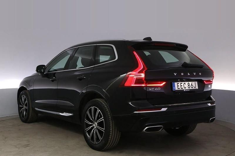 Begagnad Volvo XC60 Inscription 341 HK (250 kW) 2021 Svart SUV