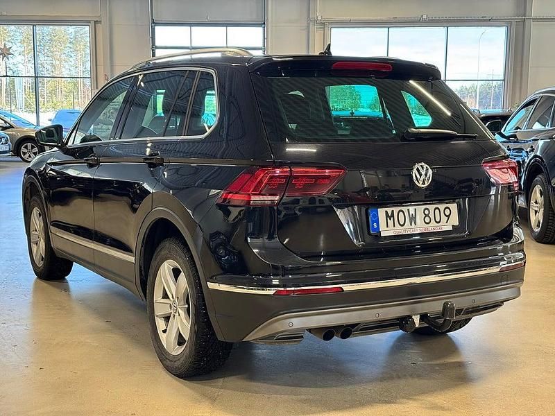 Begagnad VW Tiguan 190 HK (139 kW) 2017 Svart SUV