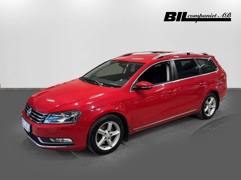 Röd Begagnad 2012 VW Passat Kombi | 89 000 kr (Dyr) - Bild 1/4