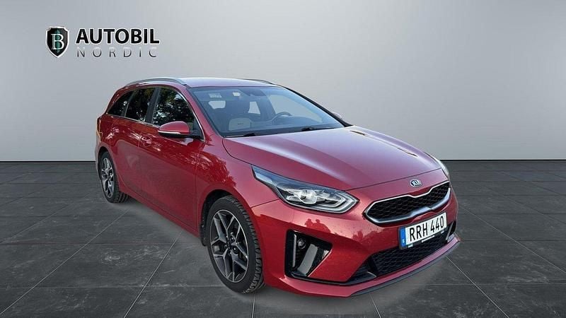 Röd Begagnad 2019 Kia Ceed Sportswagon Kombi | 190 000 kr (Marknadspris) - Bild 1/4