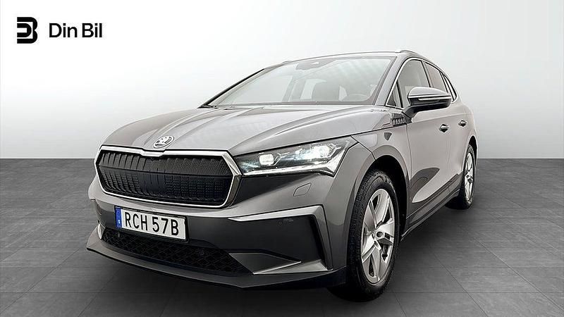 Grå Begagnad 2023 Skoda Enyaq iV SUV | 424 500 kr (Marknadspris) - Bild 1/4