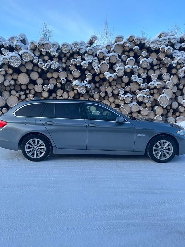 Begagnad BMW 530 258 HK (189 kW) 2011 Kombi