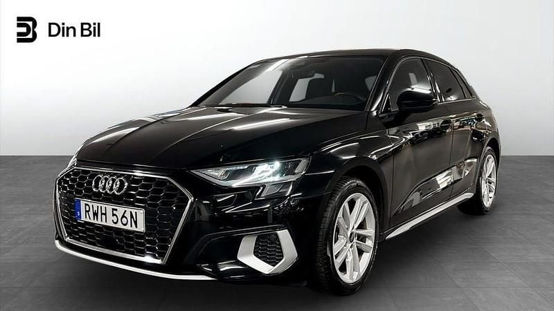Brilliantsvart Begagnad 2023 Audi A3 Proline | 239 900 kr (Marknadspris) - Bild 1/4