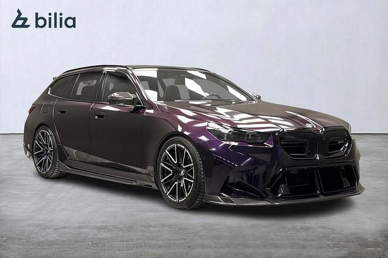 Begagnad BMW M5 Comfort Edition 728 HK (535 kW) 2025 Svart