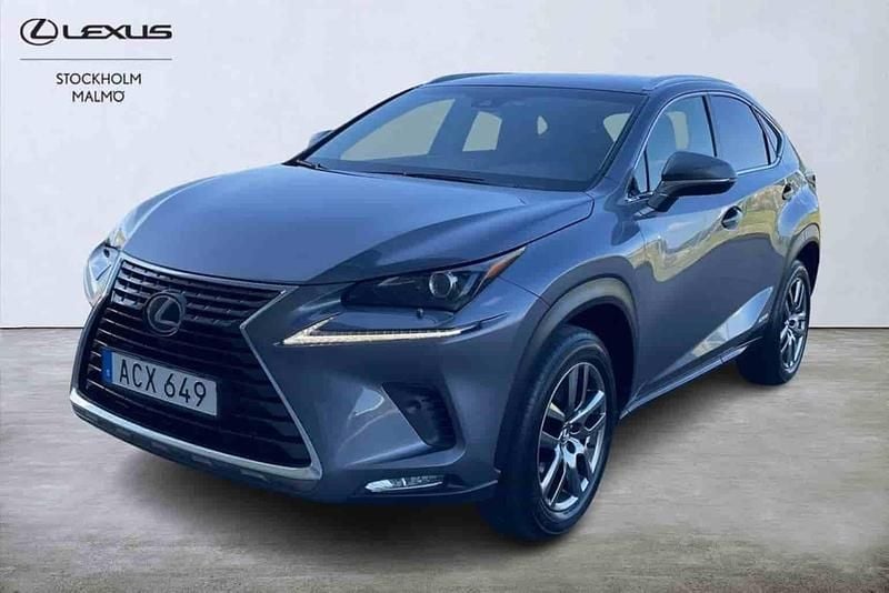 Grå Begagnad 2018 Lexus NX300h SUV | 279 000 kr - Bild 1/1