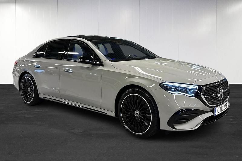Begagnad Mercedes E300 AMG line 313 HK (230 kW) 2024 Grå (grey) Sedan