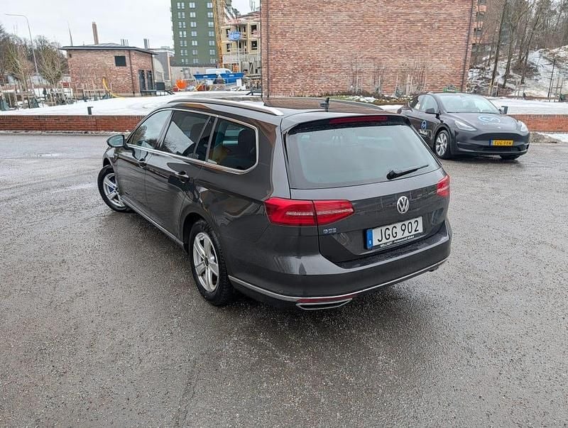 Begagnad VW Passat GTE 218 HK (160 kW) 2018 Kombi
