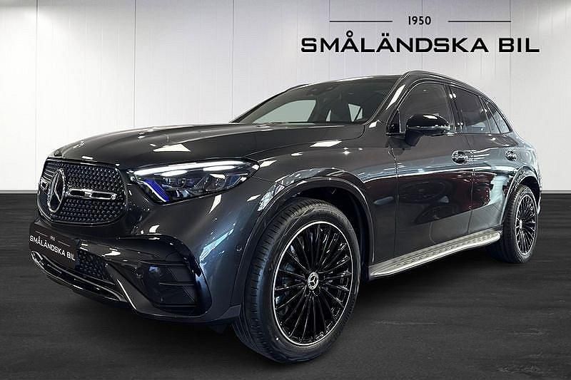 Grå Begagnad 2025 Mercedes GLC450 SUV | 939 000 kr - Bild 1/4