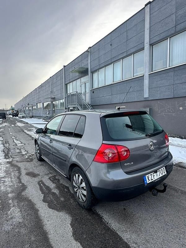 Begagnad VW Golf V 102 HK (75 kW) 2007