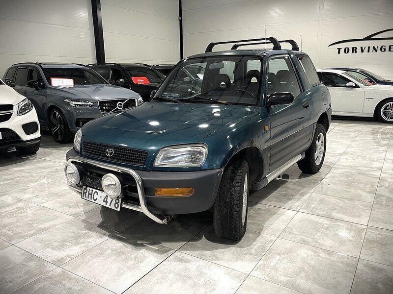 Grön Begagnad 1995 Toyota RAV4 SUV | 49 000 kr - Bild 1/4