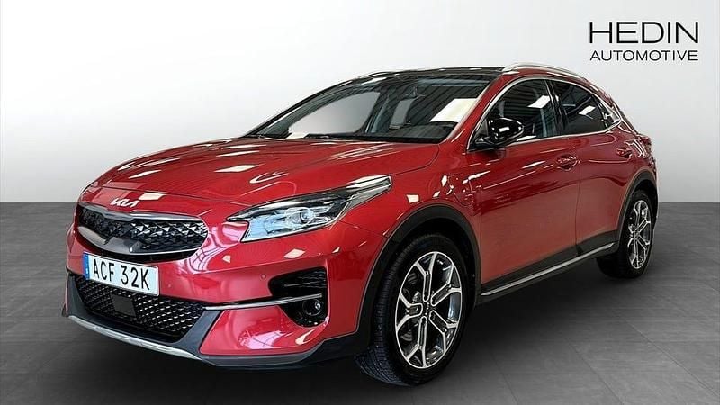 Röd Begagnad 2022 Kia XCeed Advance SUV | 249 900 kr (Lite dyr) - Bild 1/4